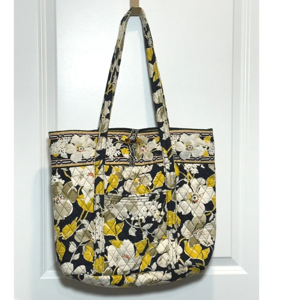 Vera Bradley Quilted‎ Tote Bag Floral Print Yellow White Black Shoulder Bag